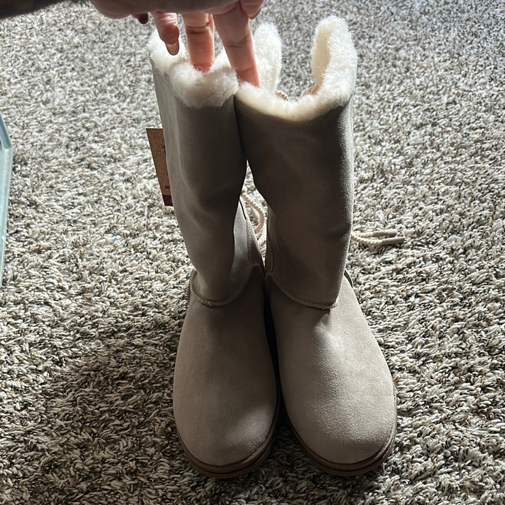 Muk Luks Cream Winter Boots with Side Zipper